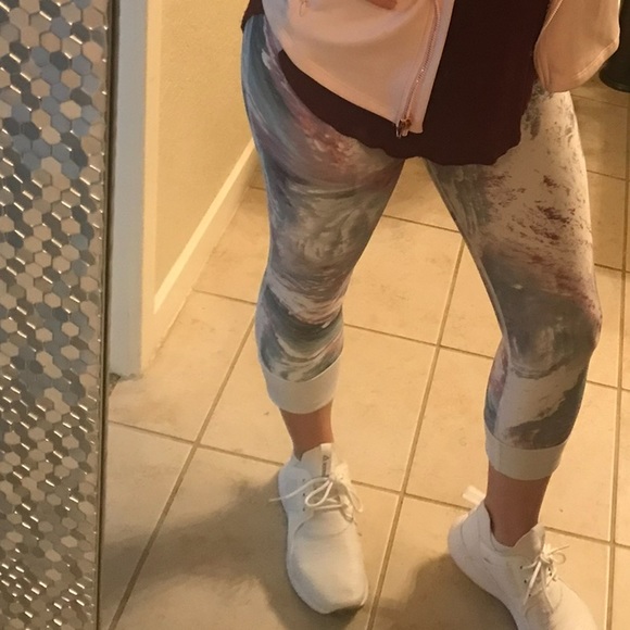 Pink and grey Fabletics Leggings - Picture 4 of 4